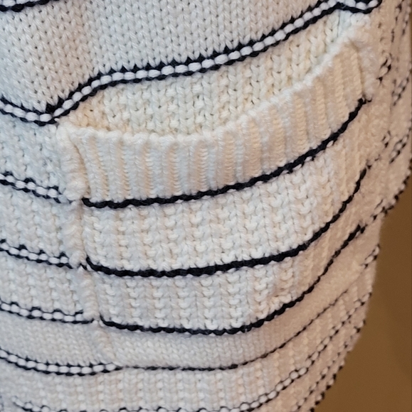 DEVOTED LUXURY APPAREL Knit Short Sleeved Cardigan, Size Medium - Picture 9 of 13